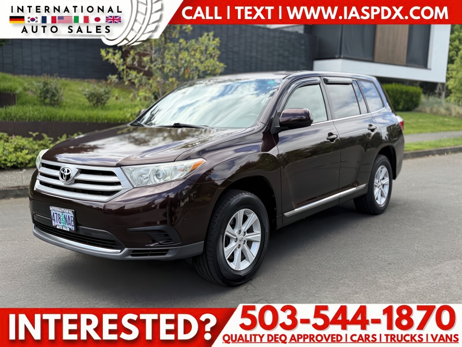 2013 Toyota Highlander Plus V6's photo