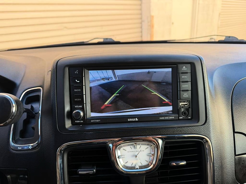 2015 Chrysler Town & Country Touring - Photo 31