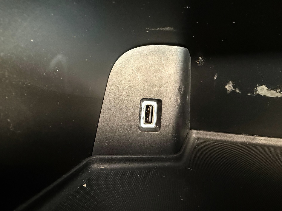 2015 Chrysler Town & Country Touring - Photo 43