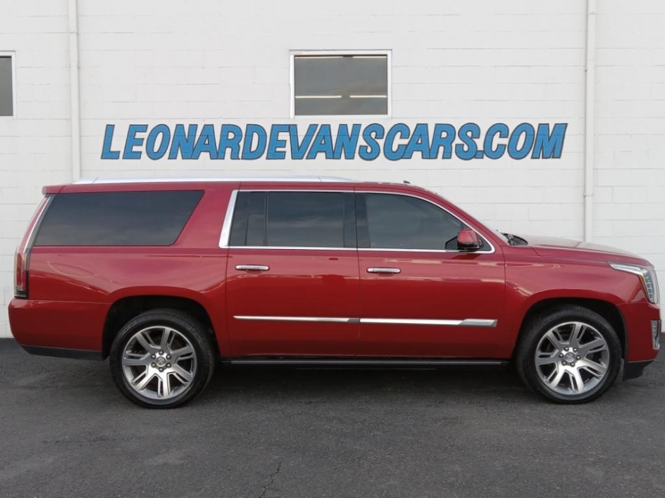 2015 Cadillac Escalade ESV Premium's photo