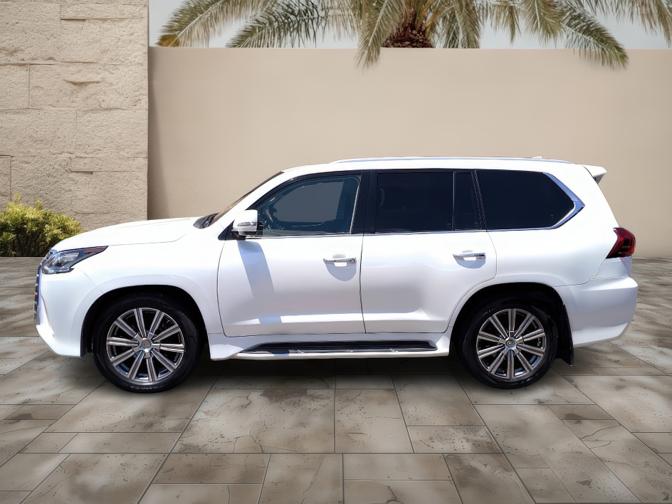2016 Lexus LX 570 photo 4