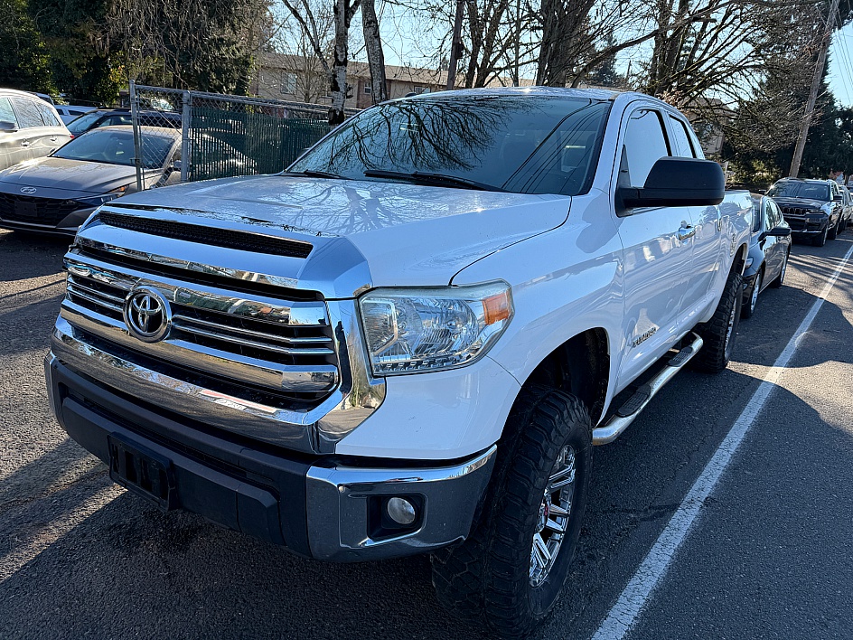 2015 Toyota Tundra SR5