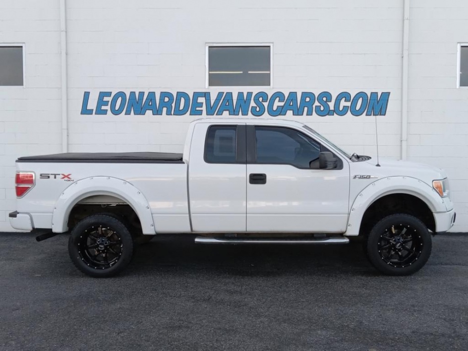 2009 Ford F-150 STX's photo