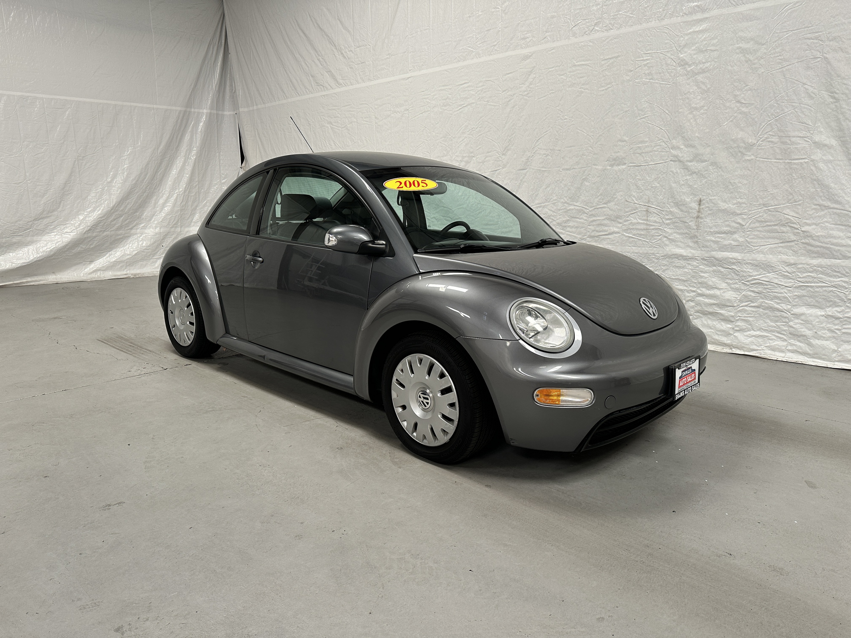2005 Volkswagen New Beetle GL's photo