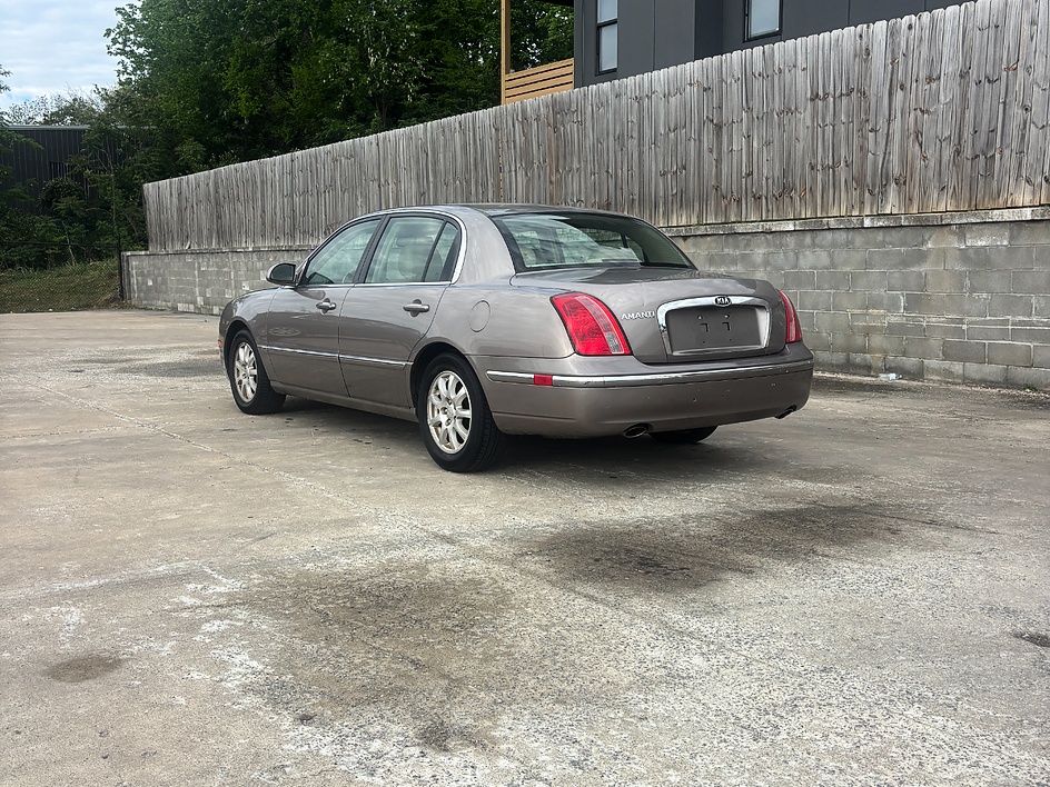 2008 Kia Amanti Base - Photo 4