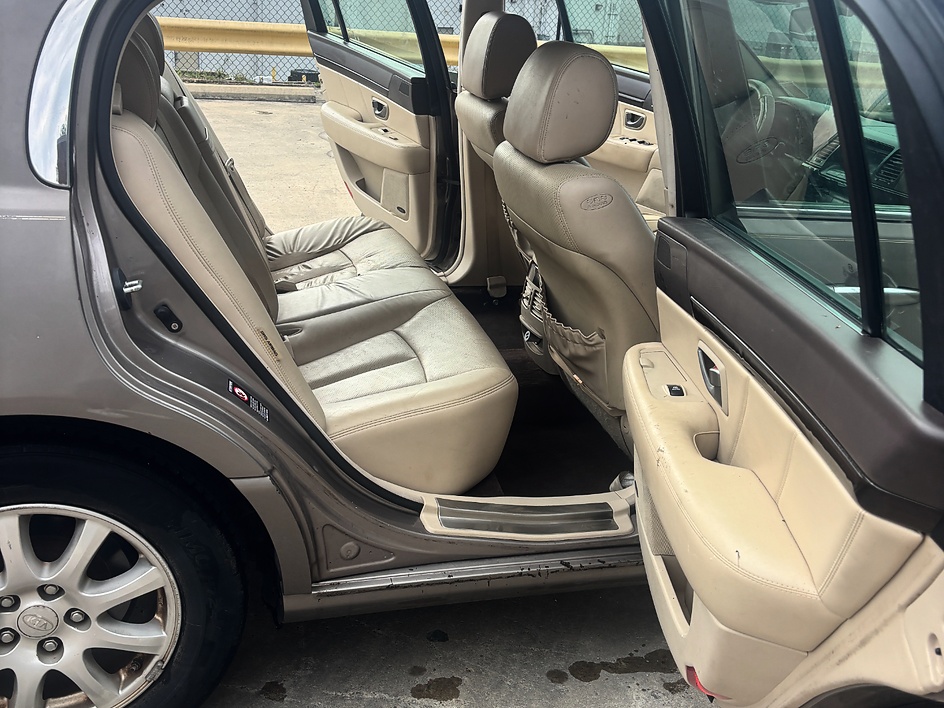 2008 Kia Amanti Base - Photo 12