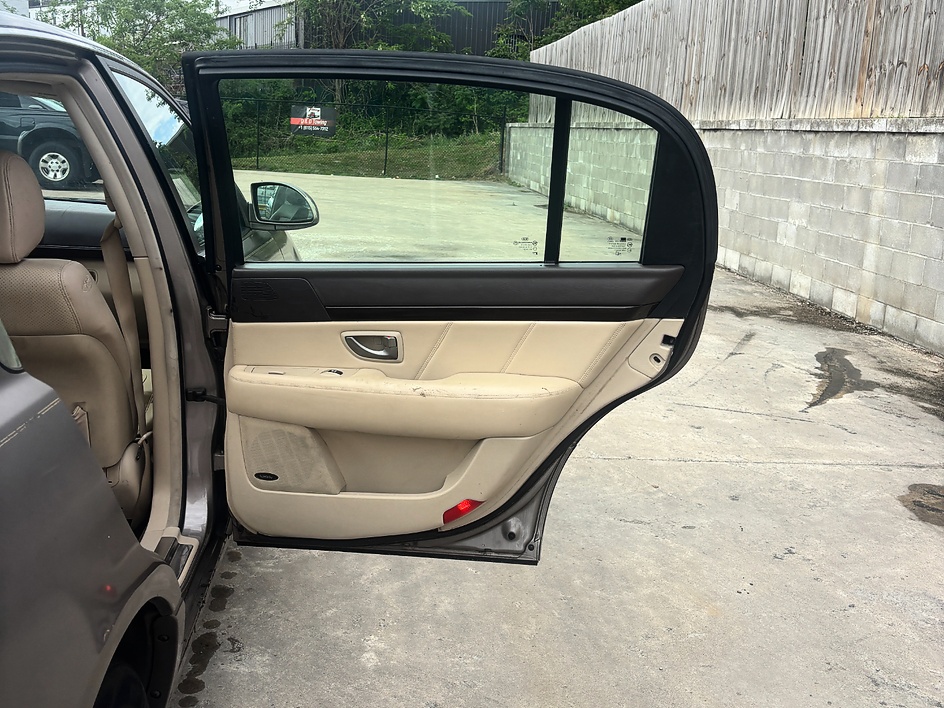 2008 Kia Amanti Base - Photo 11