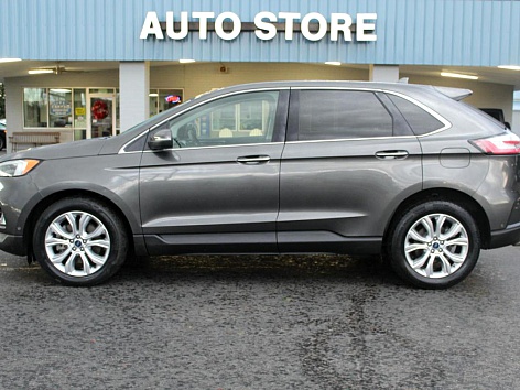 2020 Ford Edge Titanium's photo
