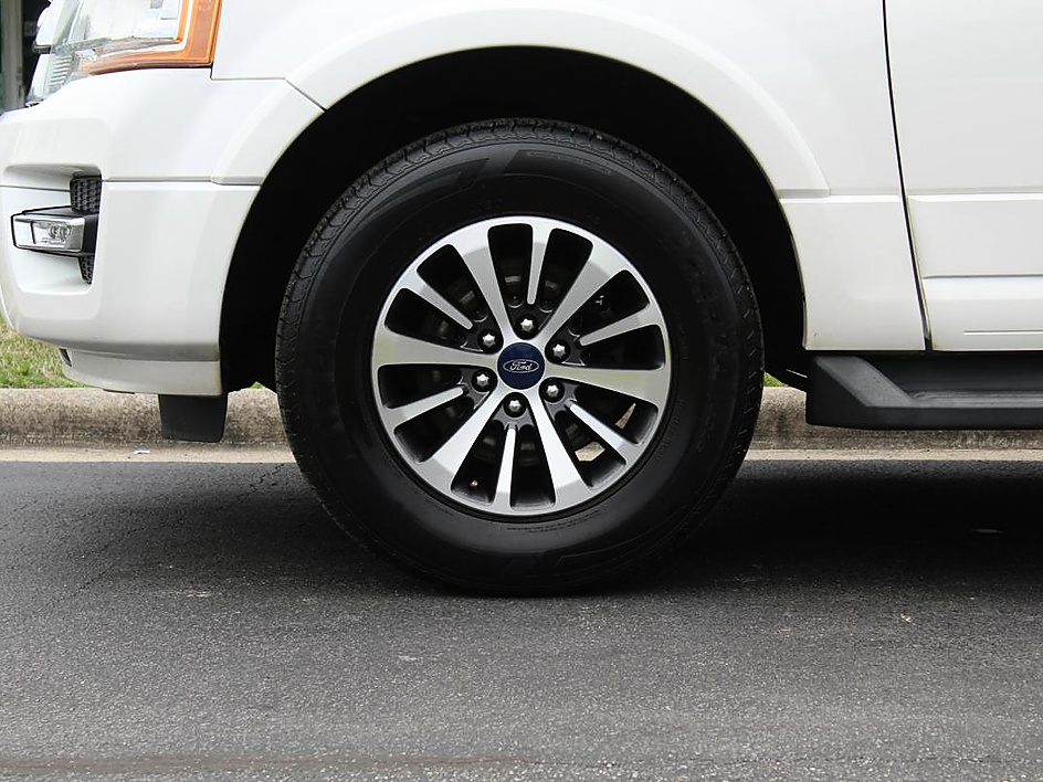 2016 Ford Expedition XLT - Photo 9