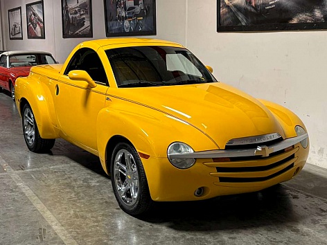2004 Chevrolet SSR LS