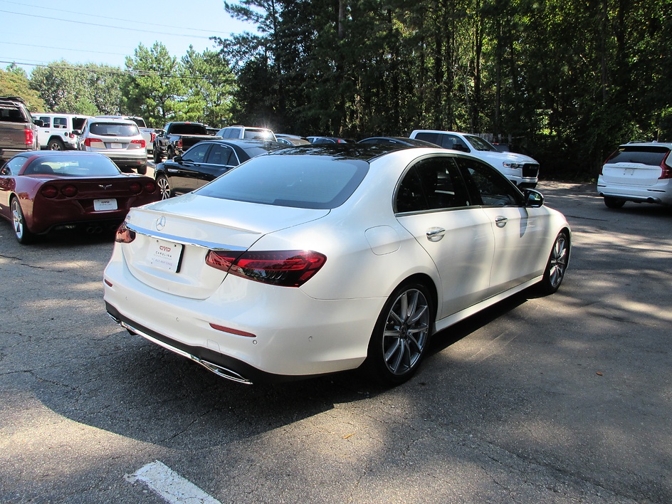 Mercedes-Benz E-Class photo 5