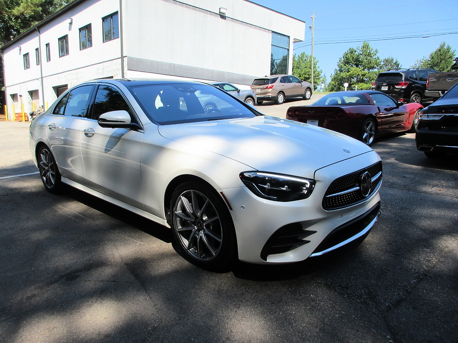 Mercedes-Benz E-Class photo 3