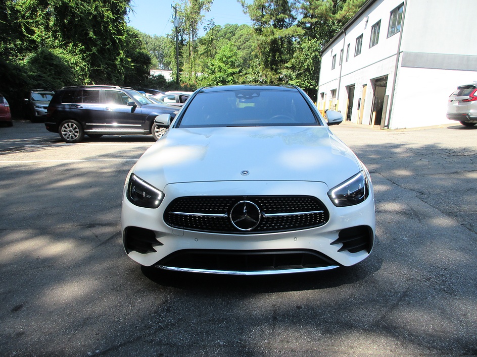 Mercedes-Benz E-Class photo 2