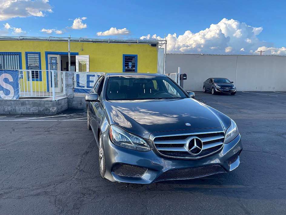 2016 Mercedes-Benz E-Class E350 Luxury's photo