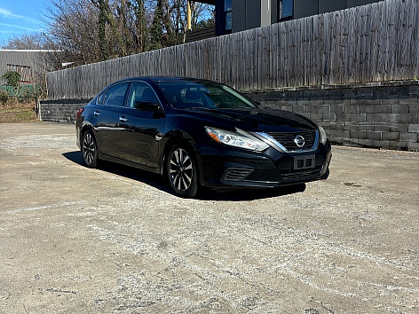 2016 Nissan Altima S's photo