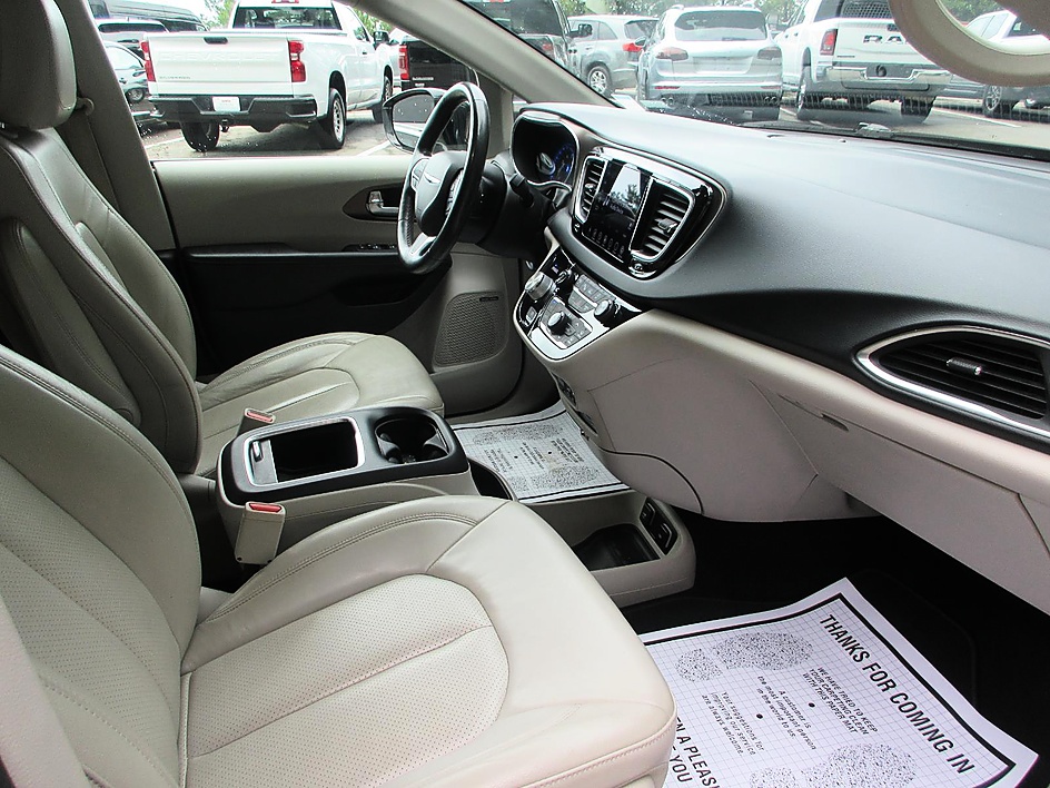 2019 Chrysler Pacifica Touring L Plus - Photo 28