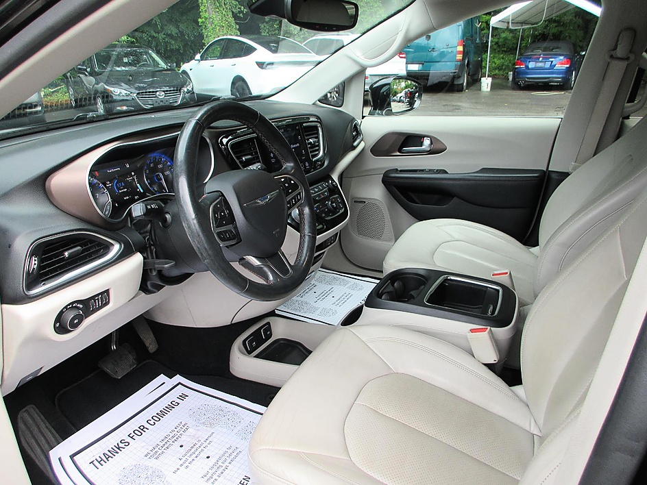 2019 Chrysler Pacifica Touring L Plus - Photo 14