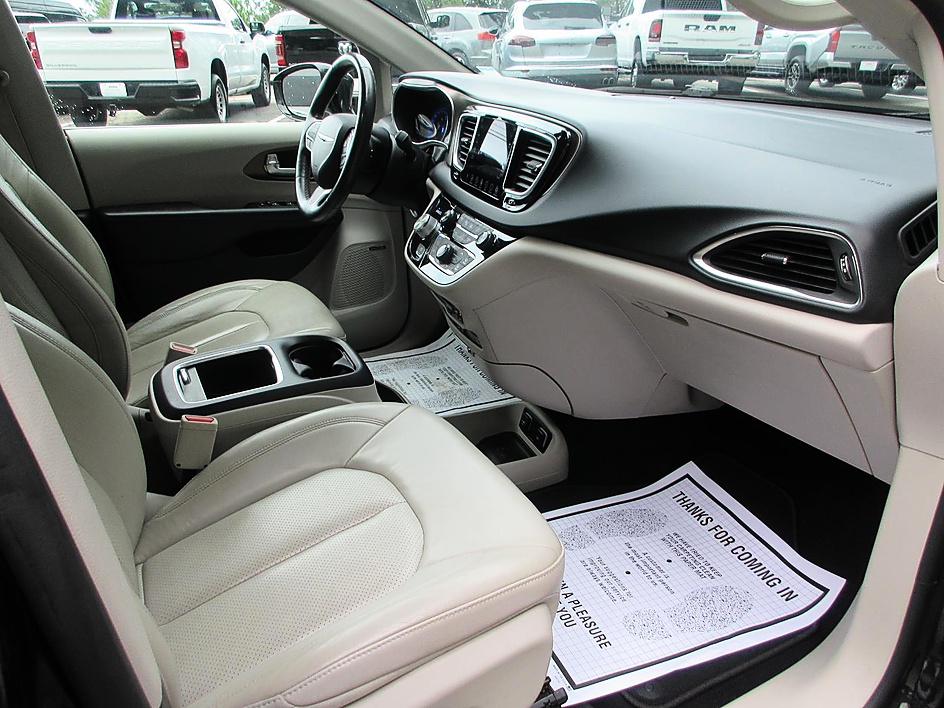 2019 Chrysler Pacifica Touring L Plus - Photo 31