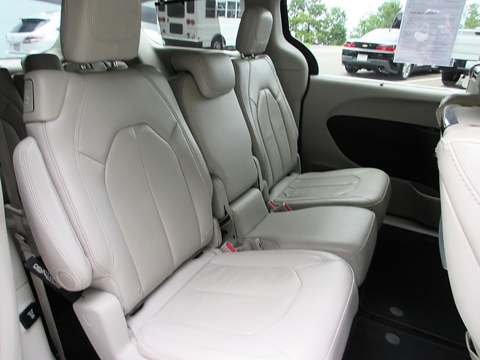 2019 Chrysler Pacifica Touring L Plus - Photo 23