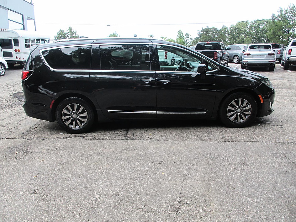 2019 Chrysler Pacifica Touring L Plus - Photo 6