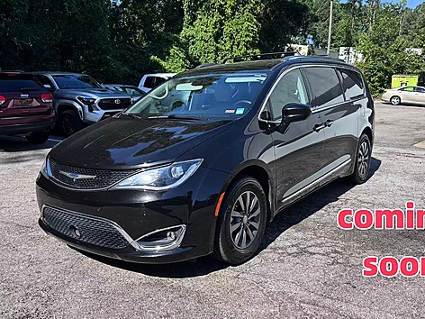 2019 Chrysler Pacifica Touring L Plus's photo
