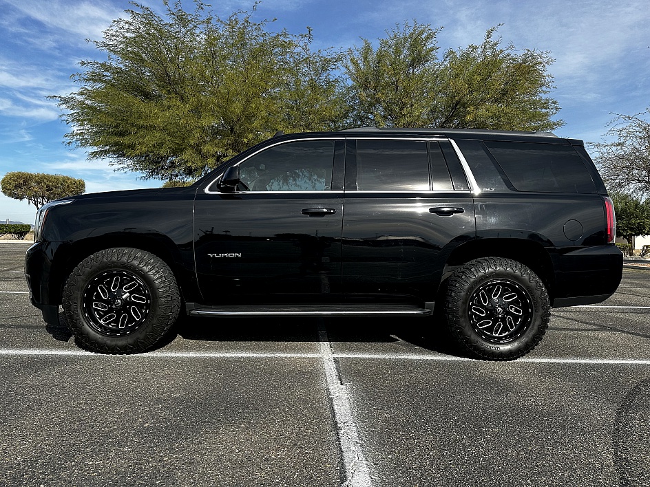 2018 GMC Yukon SLT's photo