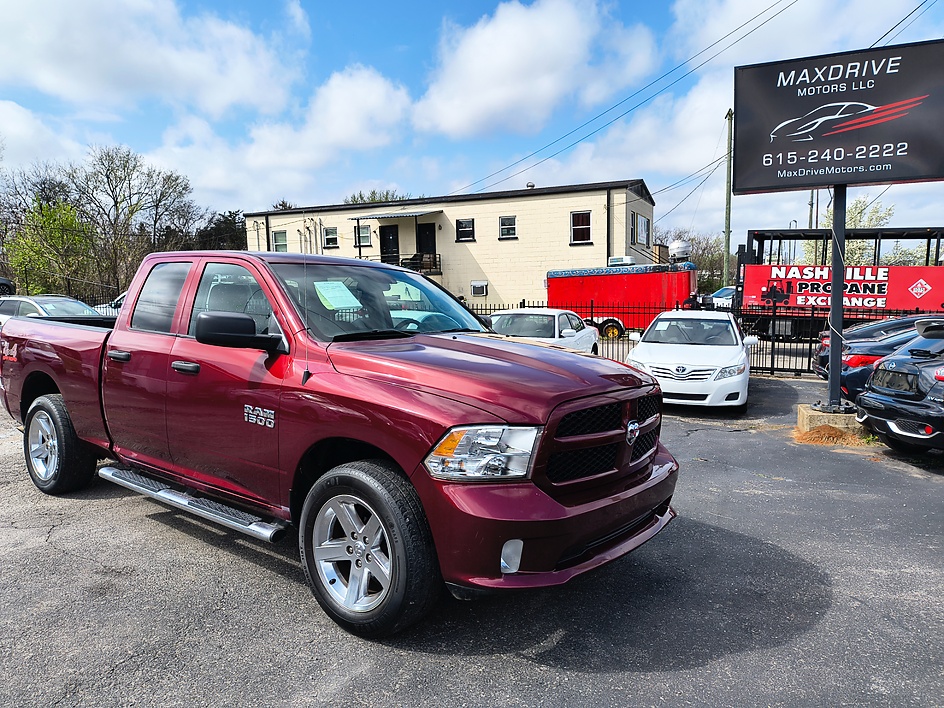 2017 RAM 1500 Express 4x4 Quad Cab 6'4's photo