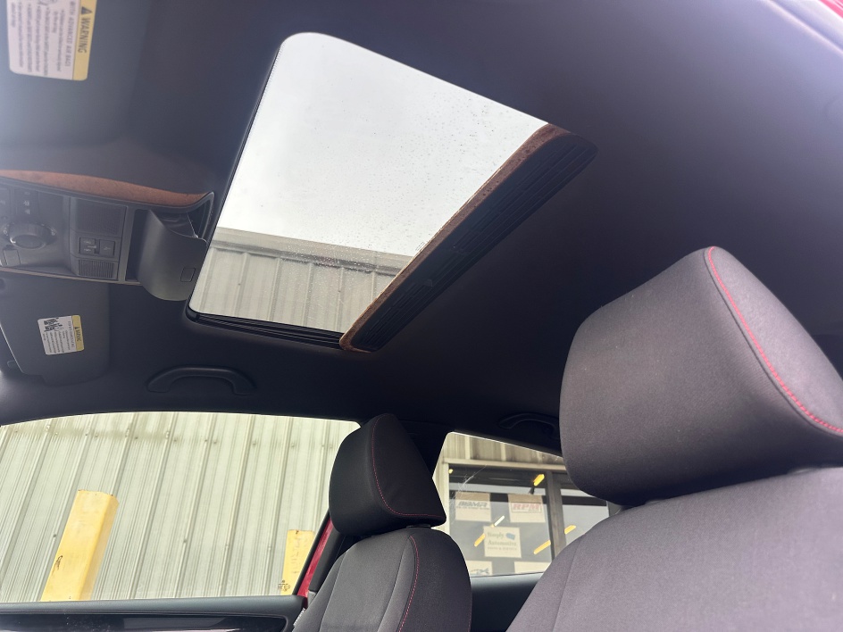 2010 Volkswagen GTI Base - Photo 16