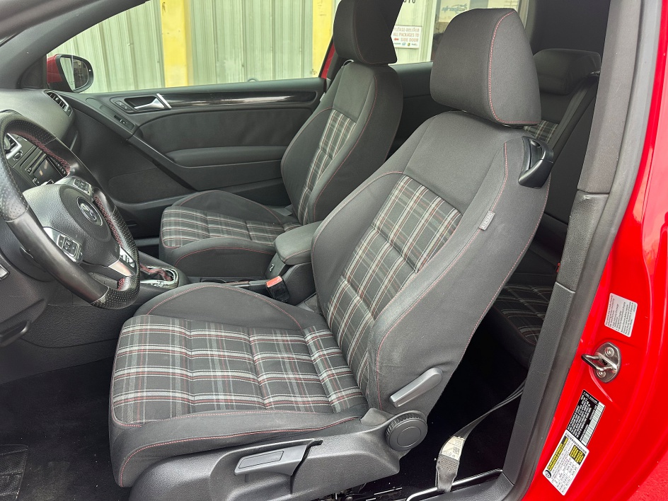 2010 Volkswagen GTI Base - Photo 13