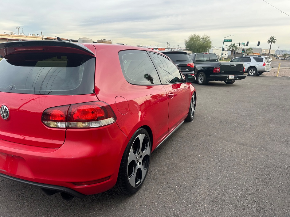 2010 Volkswagen GTI Base - Photo 11