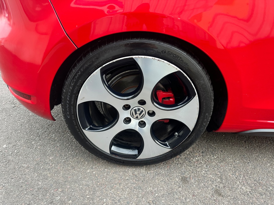2010 Volkswagen GTI Base - Photo 26