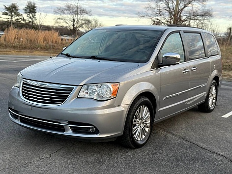2015 Chrysler Town & Country Touring-L