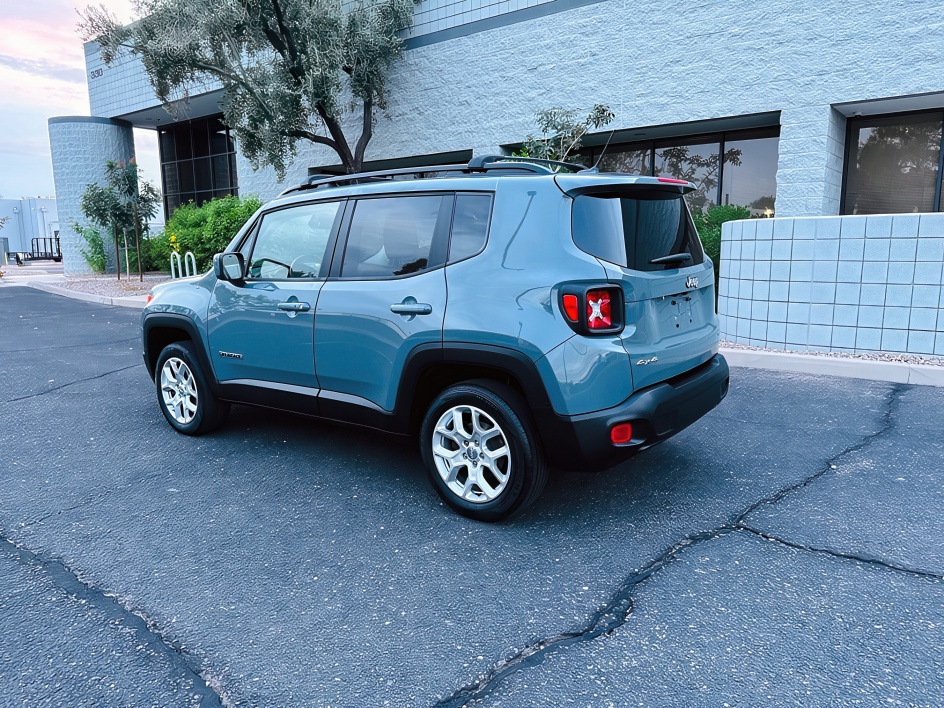 2017 Jeep Renegade Latitude North Edition photo 4