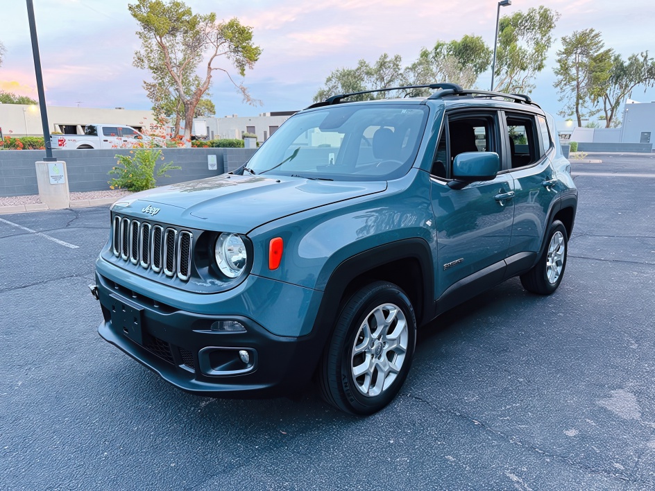 2017 Jeep Renegade Latitude North Edition photo 10