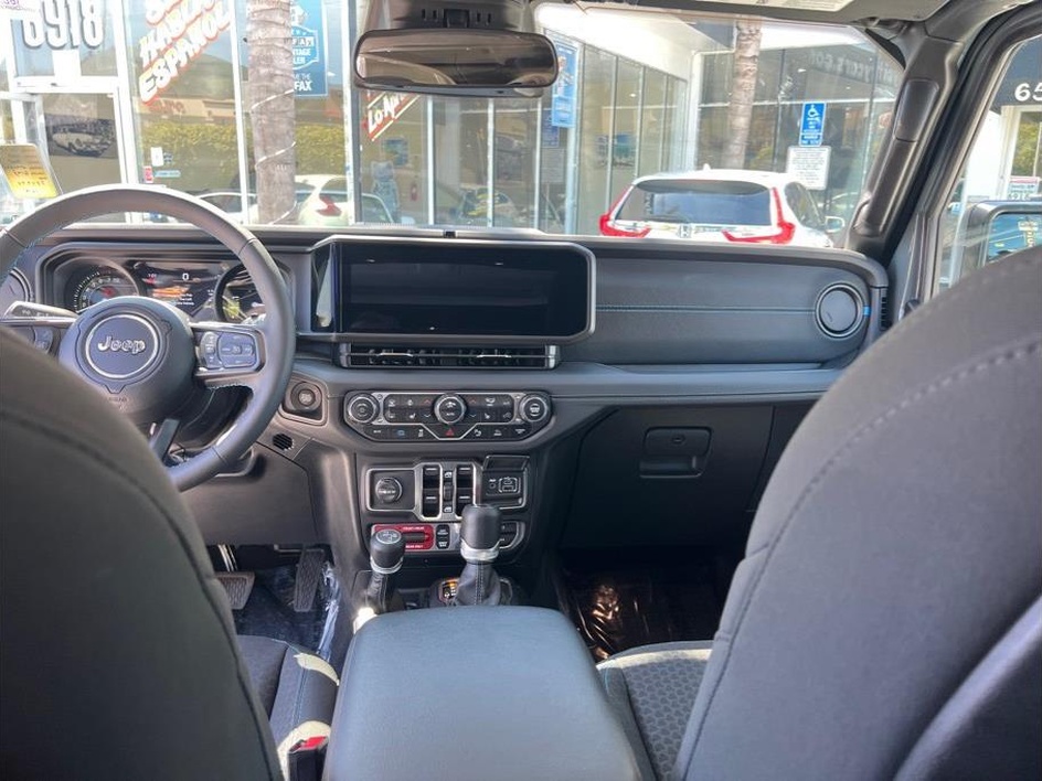 2025 Jeep Wrangler 4xe Rubicon 4XE - Photo 12
