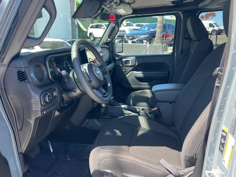 2025 Jeep Wrangler 4xe Rubicon 4XE - Photo 9