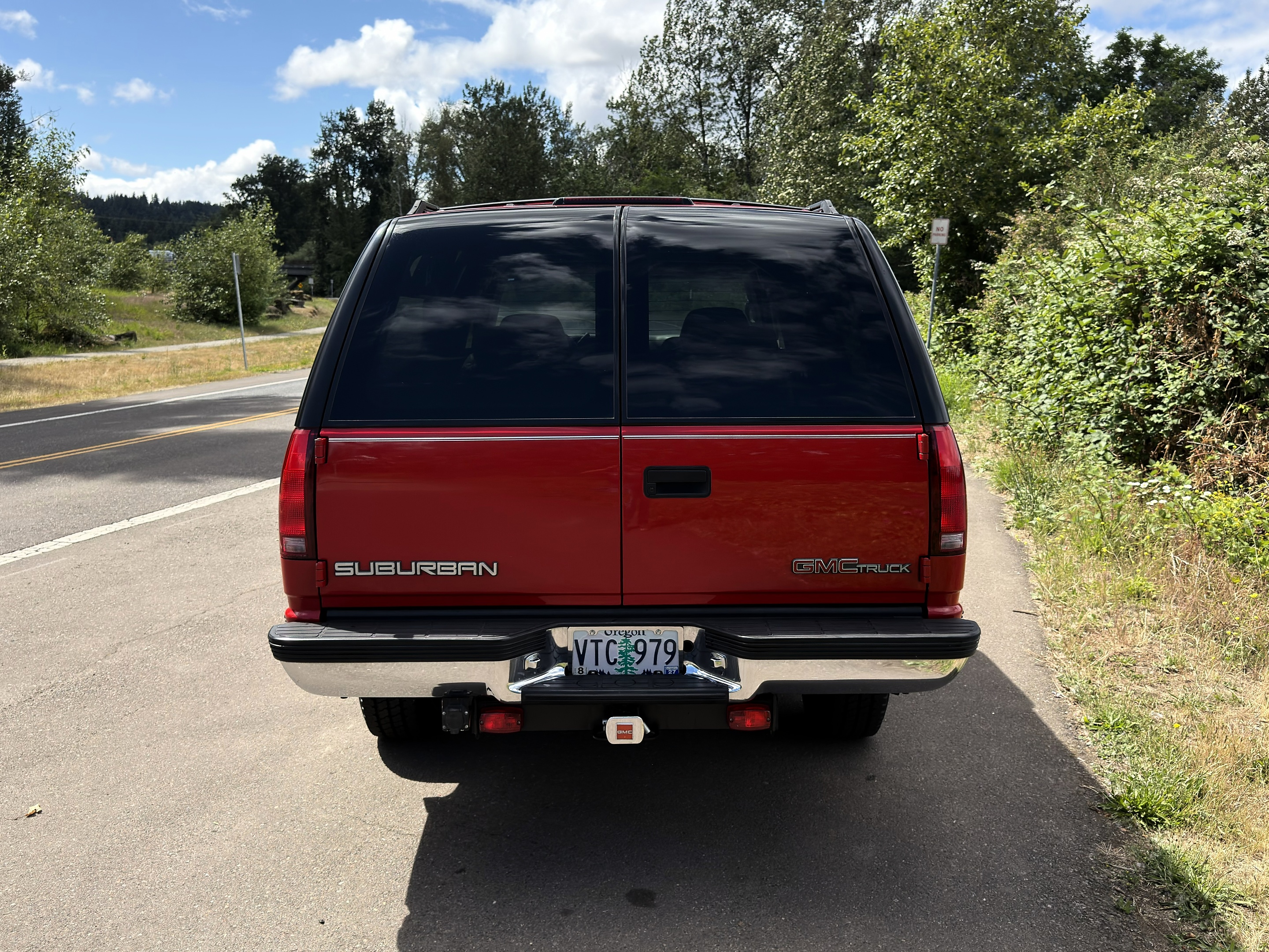 1997 GMC Suburban SL - Photo 6