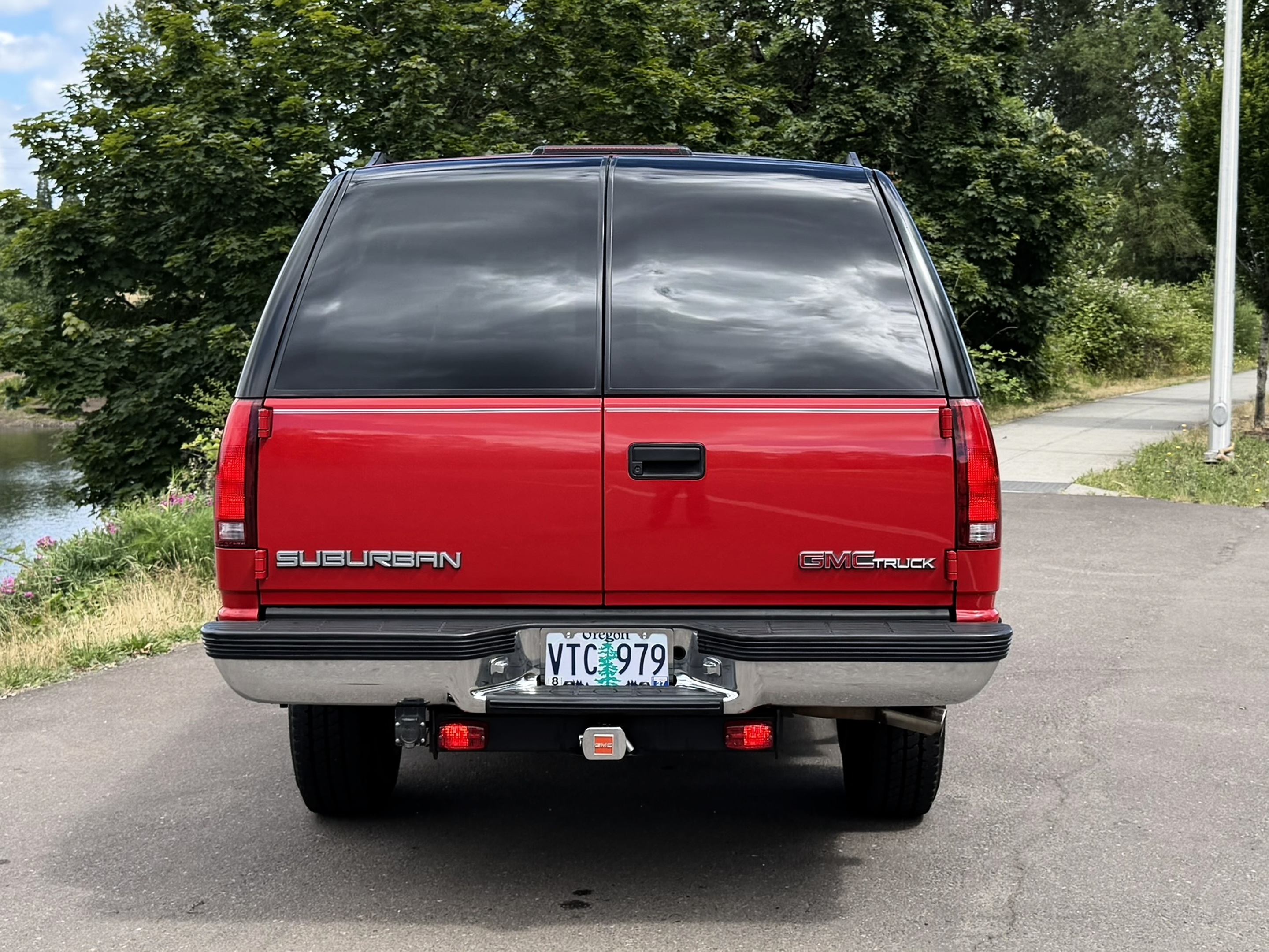 1997 GMC Suburban SL - Photo 10