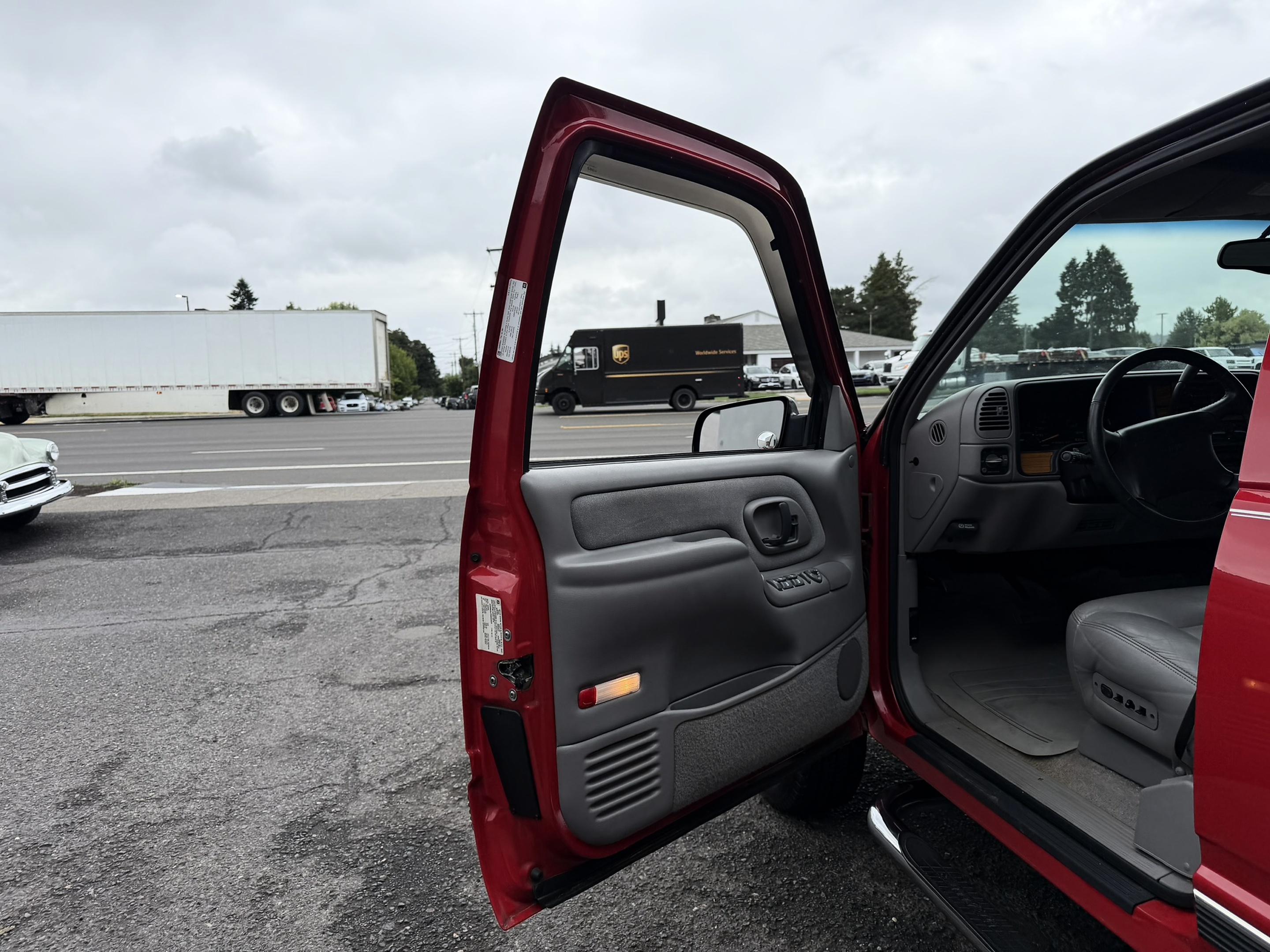 1997 GMC Suburban SL - Photo 19