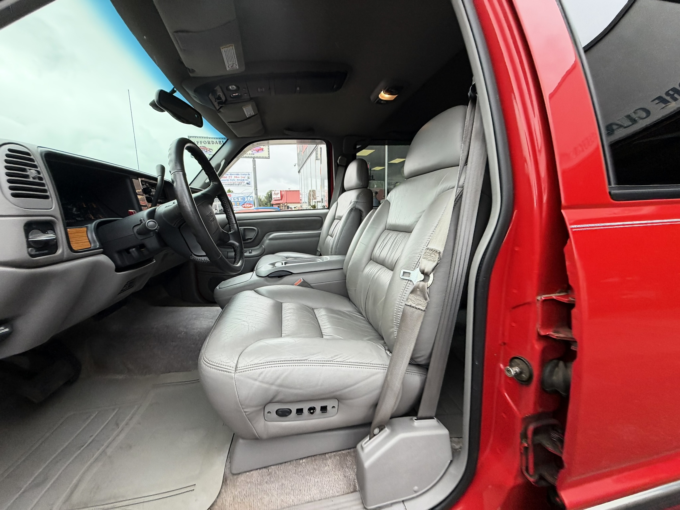 1997 GMC Suburban SL - Photo 23