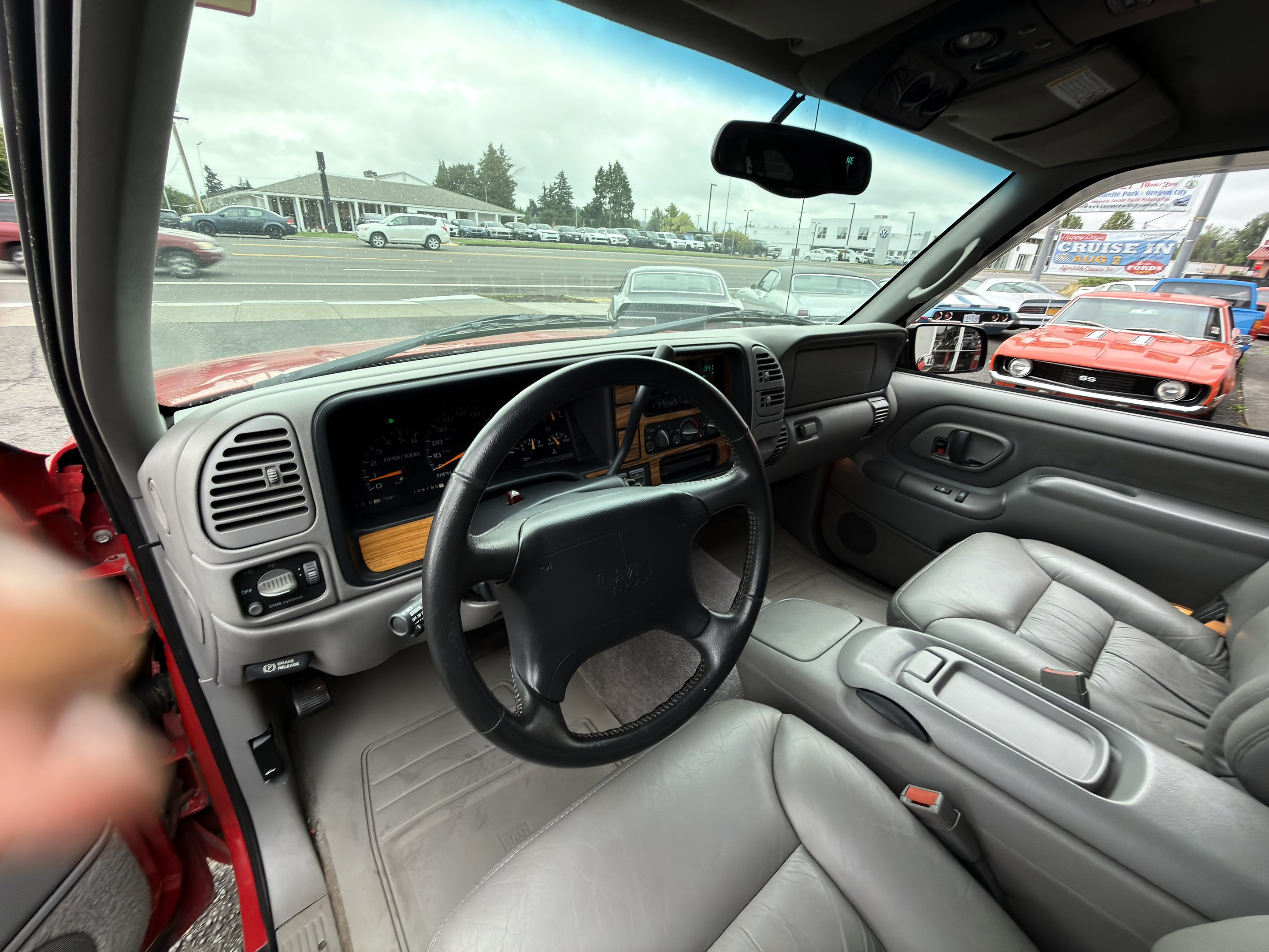1997 GMC Suburban SL - Photo 27