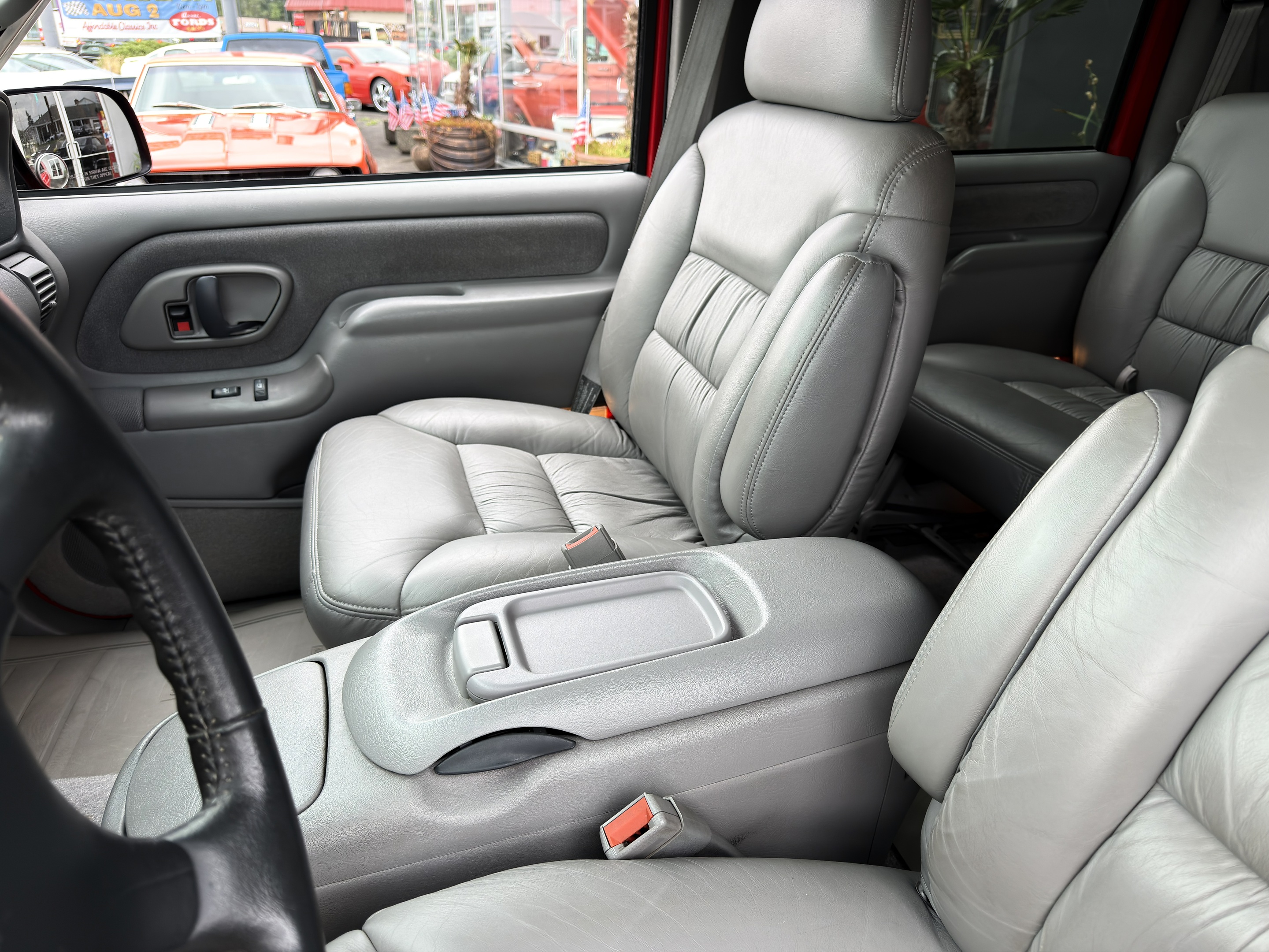 1997 GMC Suburban SL - Photo 46