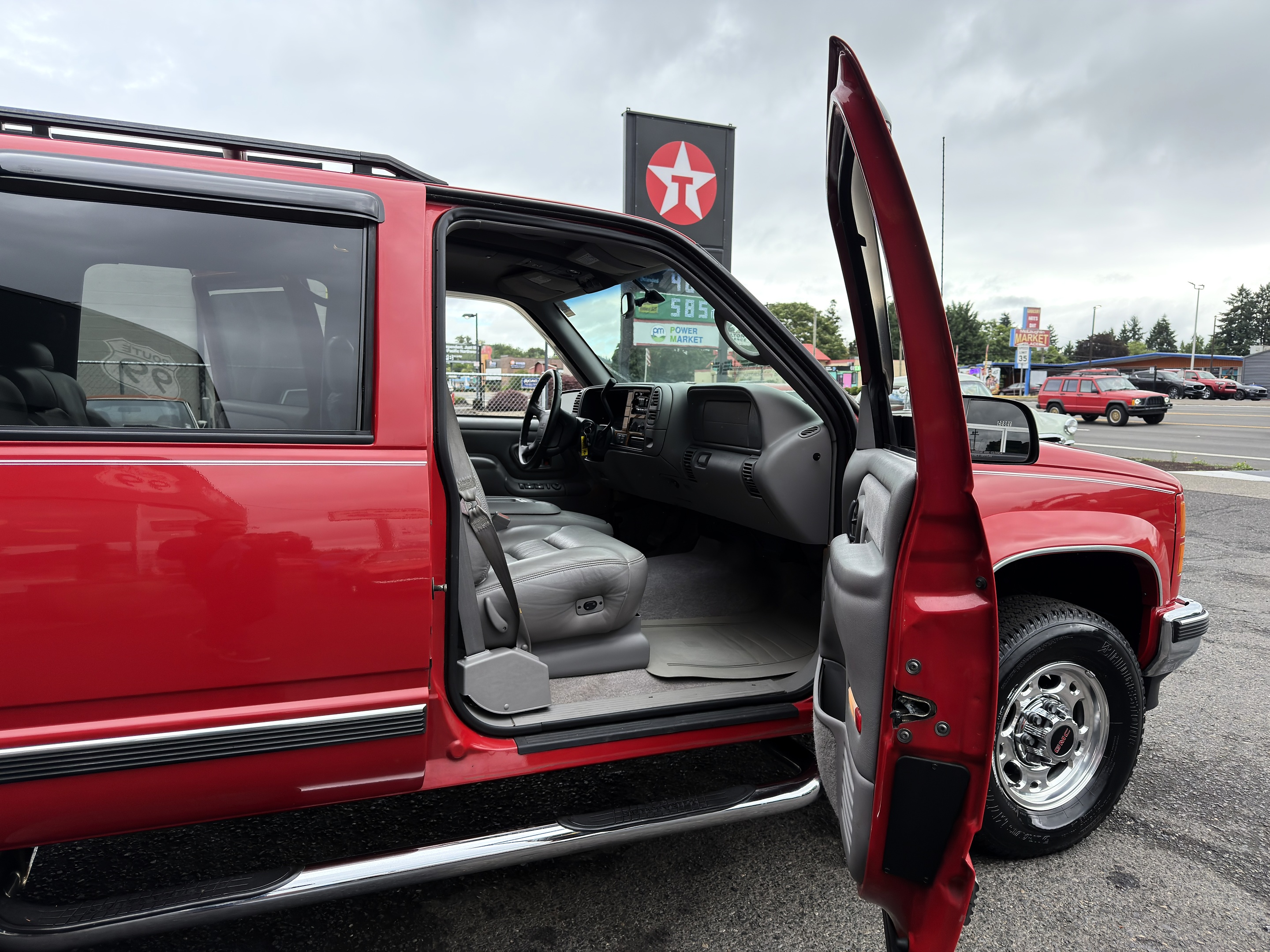 1997 GMC Suburban SL - Photo 50