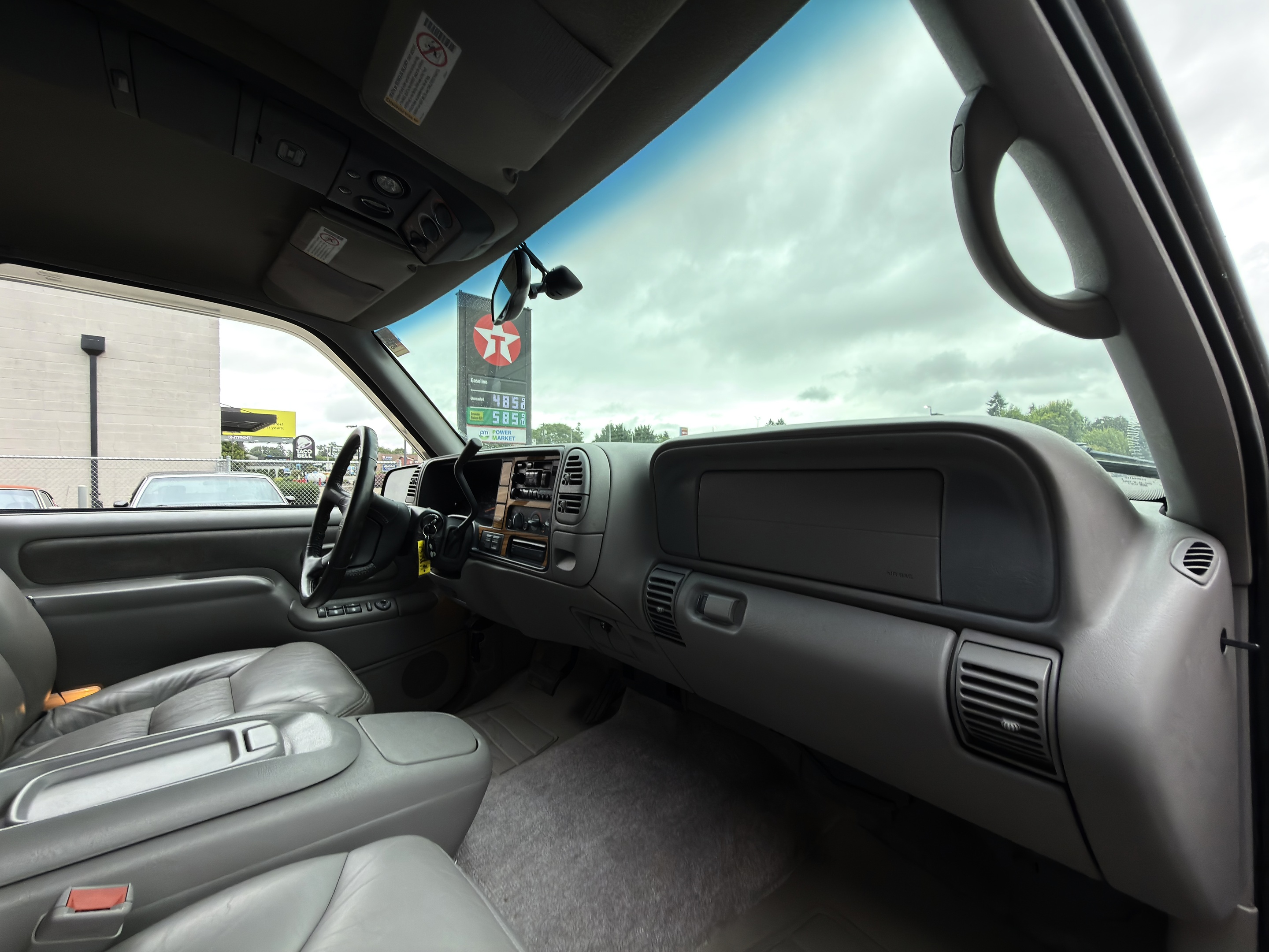 1997 GMC Suburban SL - Photo 56