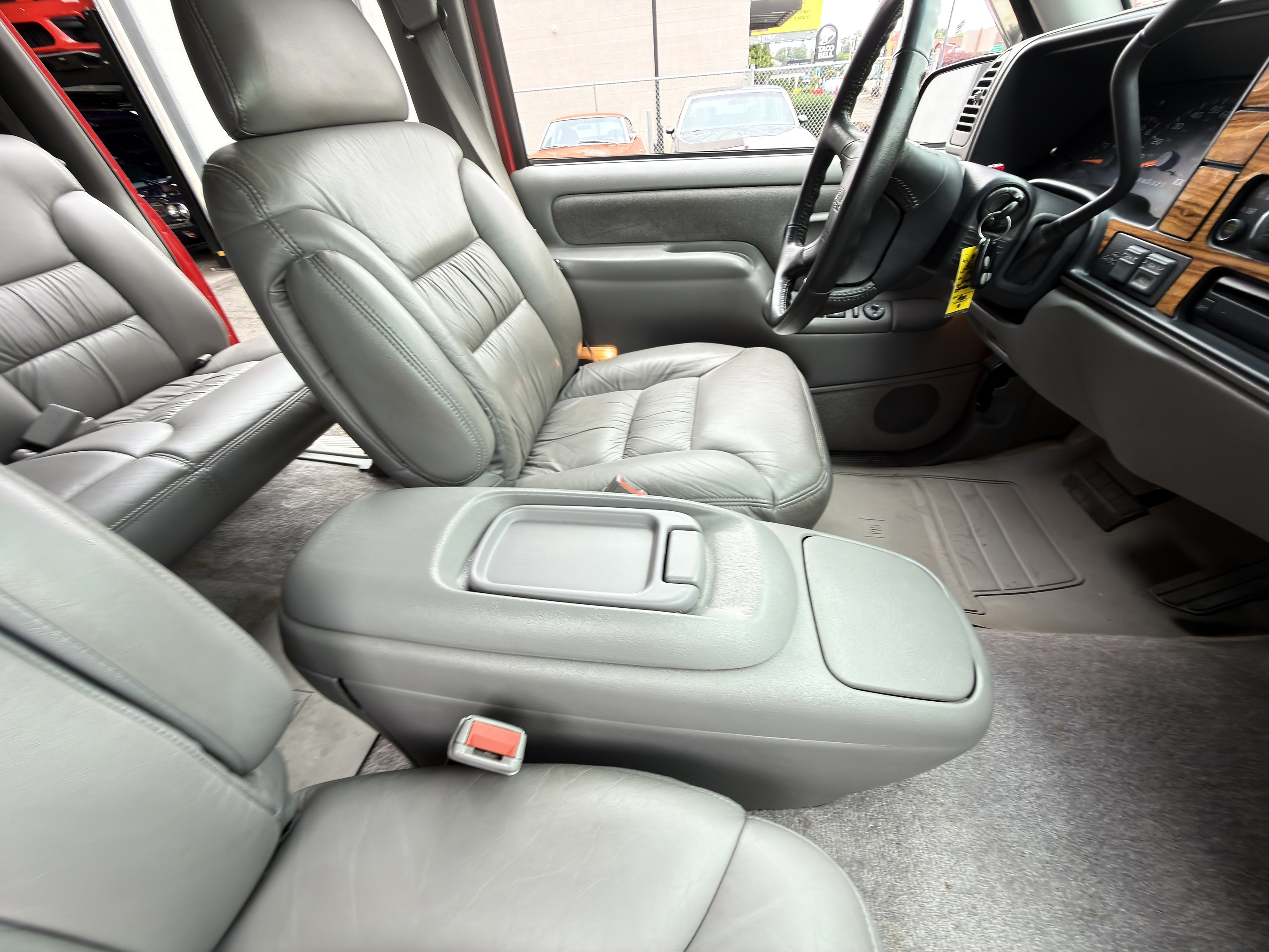 1997 GMC Suburban SL - Photo 63