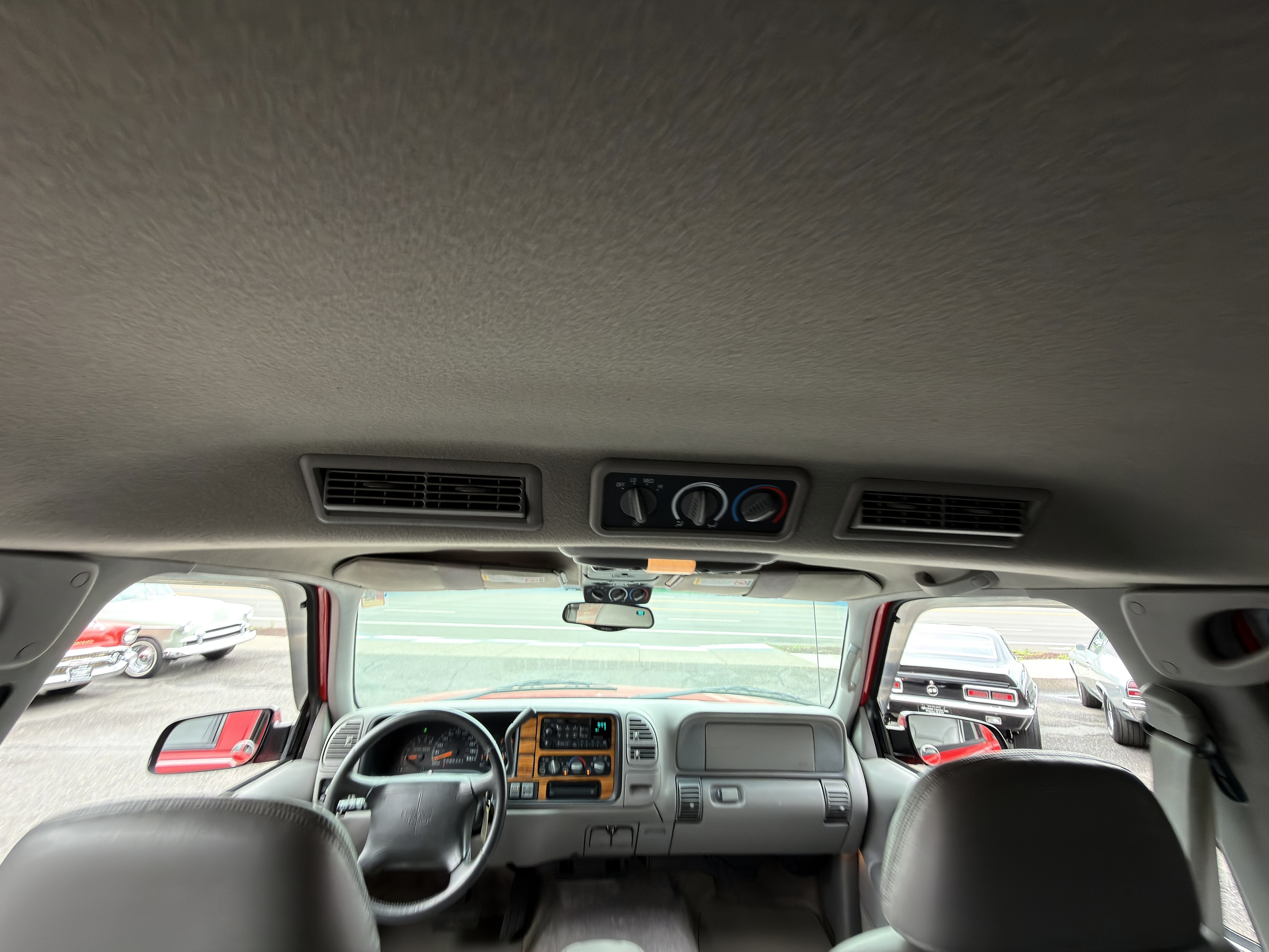1997 GMC Suburban SL - Photo 78