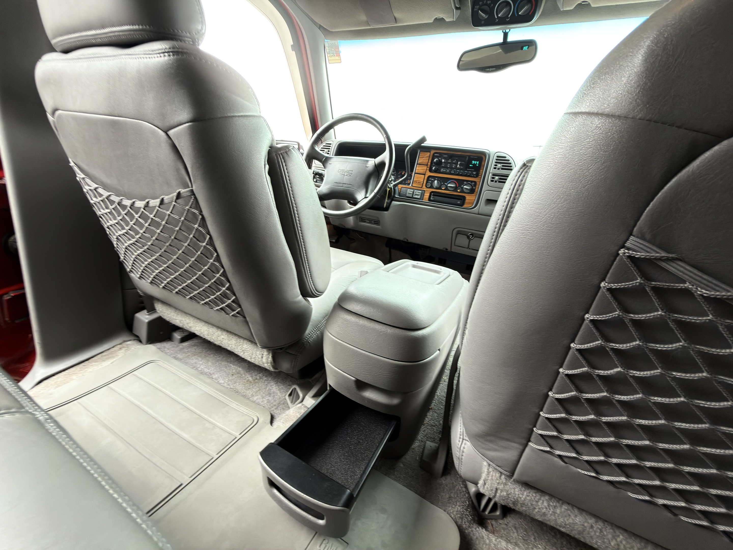 1997 GMC Suburban SL - Photo 82