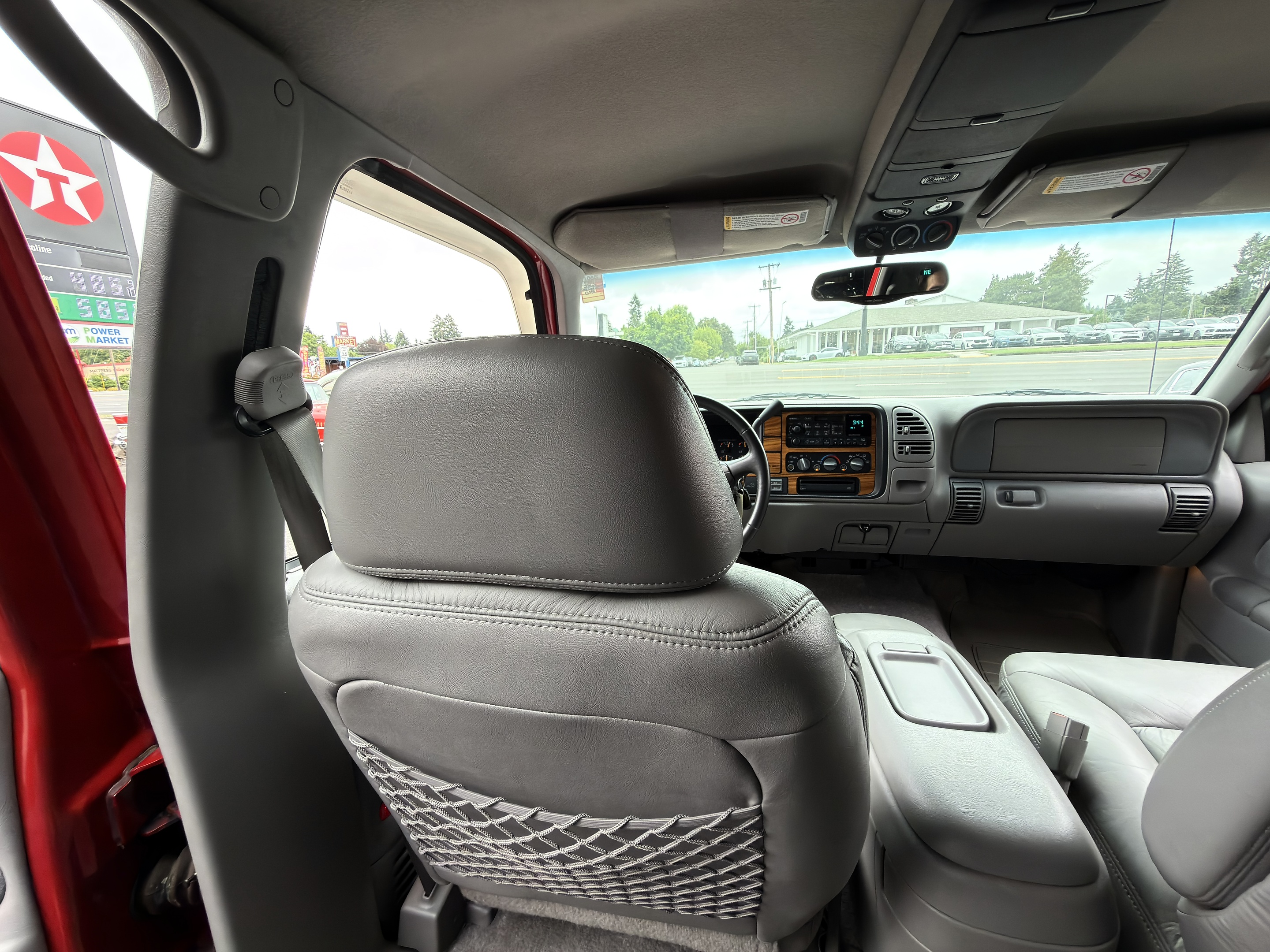 1997 GMC Suburban SL - Photo 80
