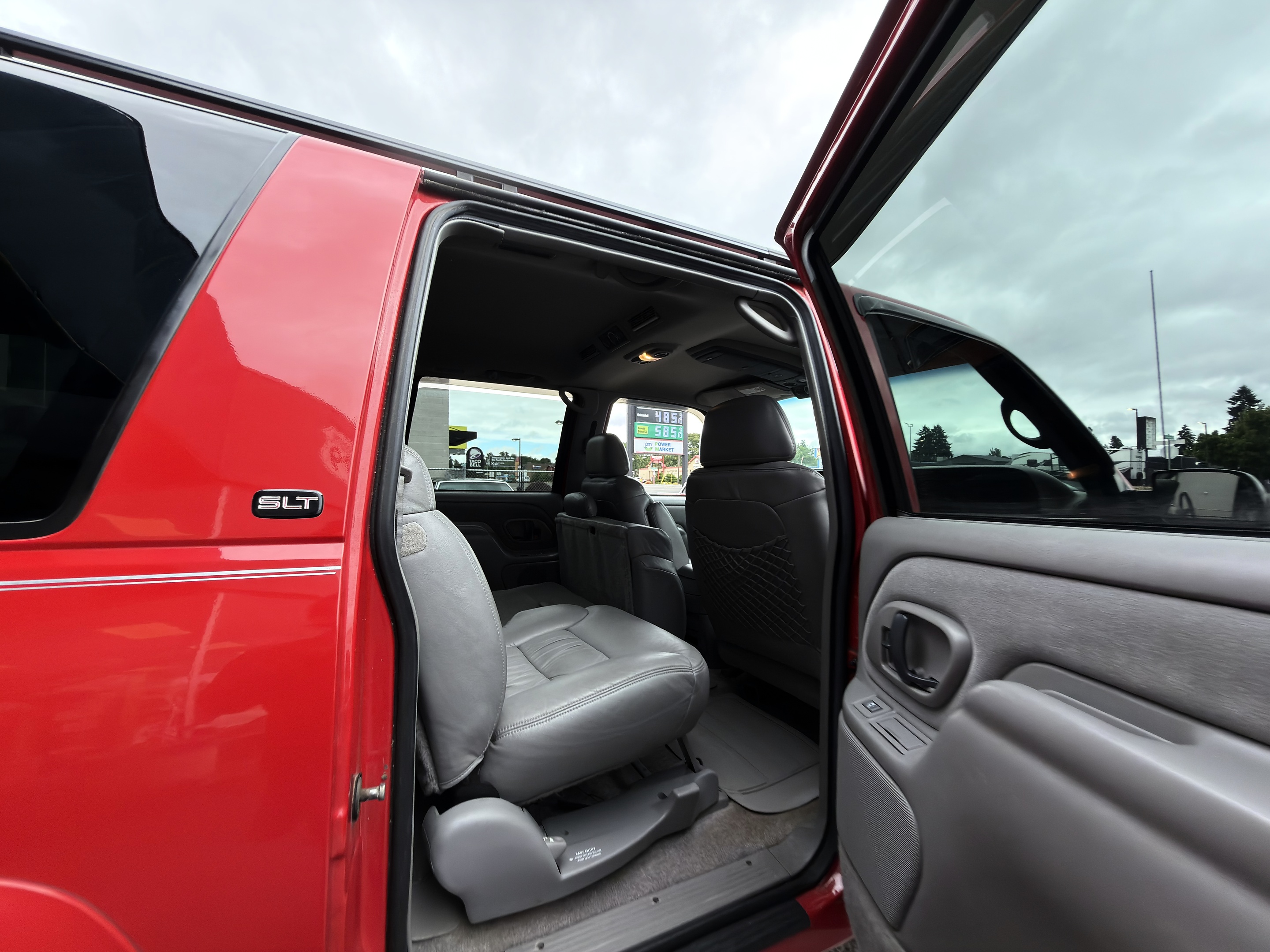 1997 GMC Suburban SL - Photo 98