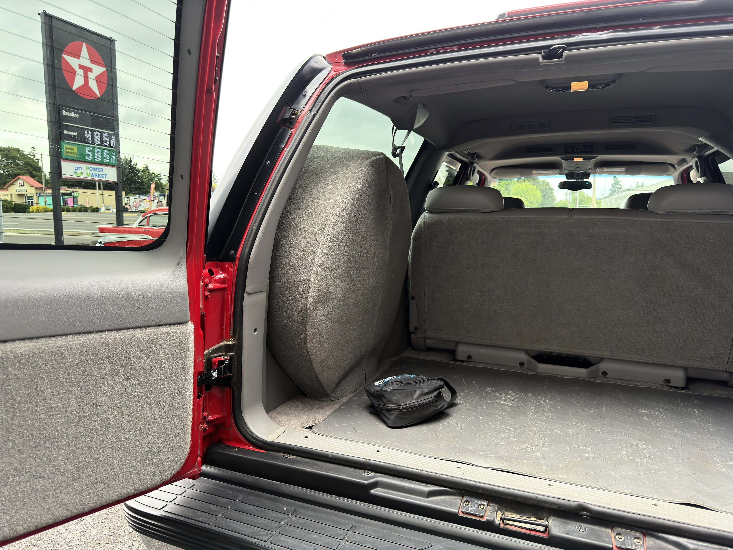 1997 GMC Suburban SL - Photo 114